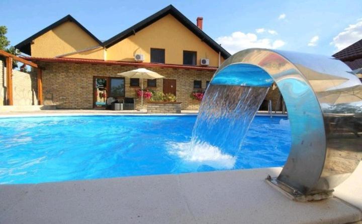 Guest House Vila Alexandar Palić Rum bild